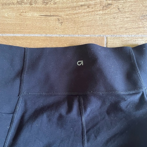 GAP Fit Black Leggings with pockets women’s medium - Picture 10 of 10